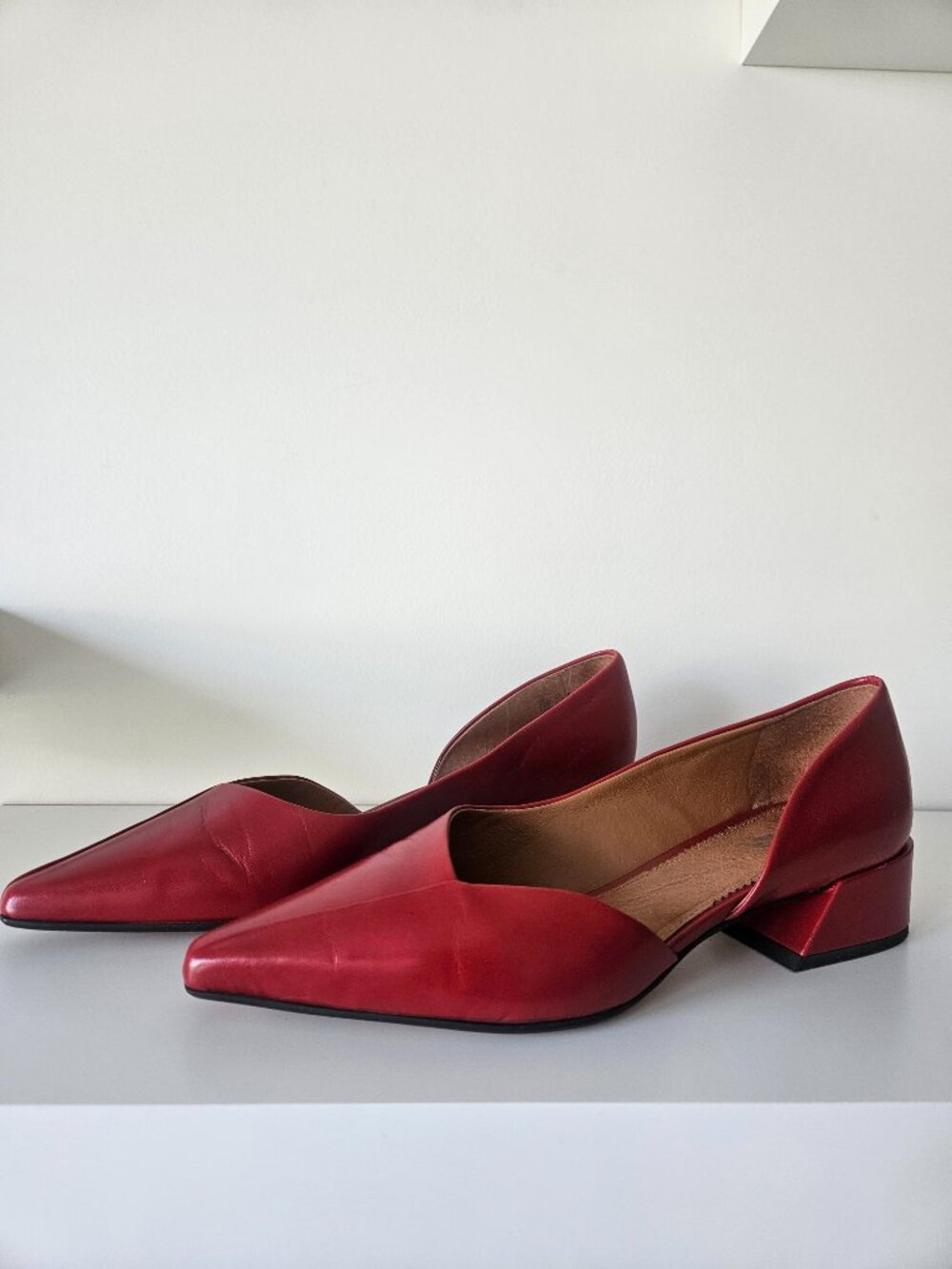 Franco Sarto Red Leather Pointed Toe Block Heel Pumps, Size 7.5 - Picture 3 of 12